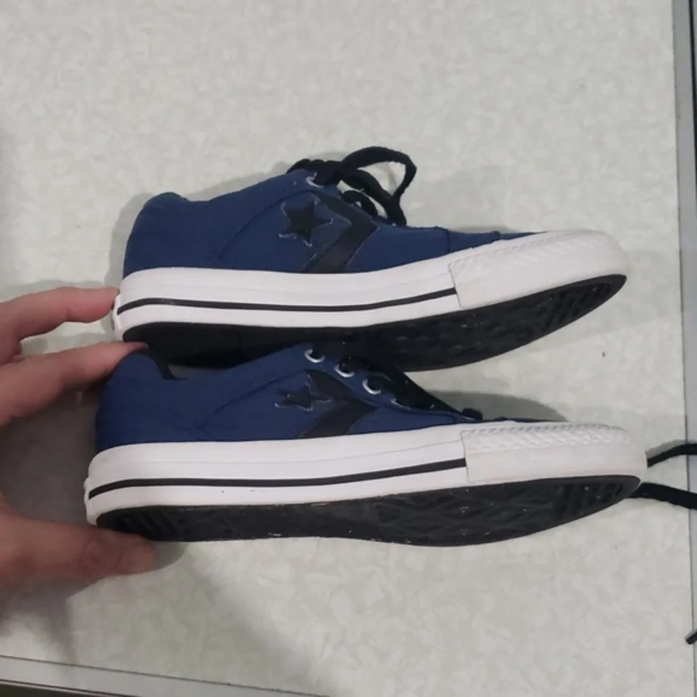 Navy Blue Converse Size 13‎